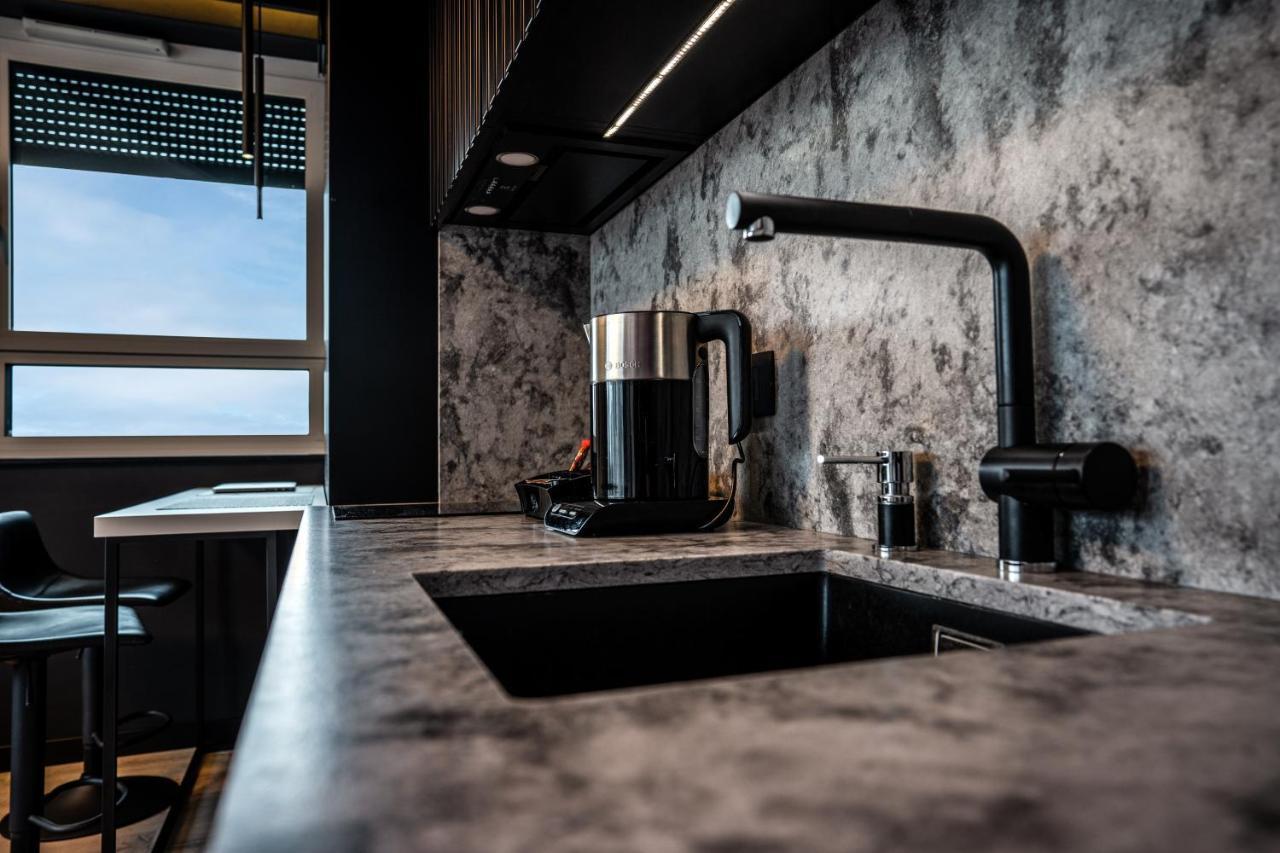Fillhus Apartments พอซนาน ภายนอก รูปภาพ