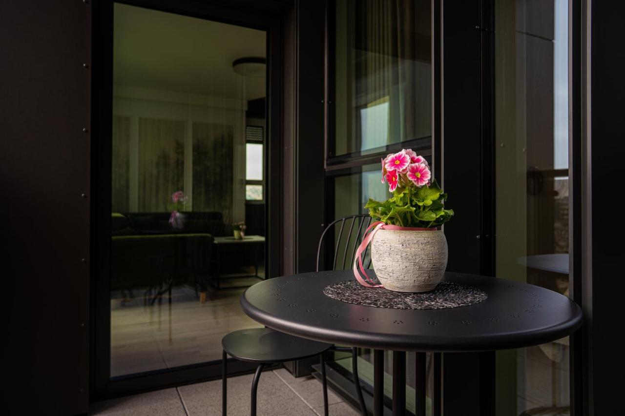 Fillhus Apartments พอซนาน ภายนอก รูปภาพ